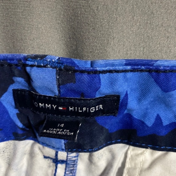 Tommy Hilfiger shorts - Picture 3 of 3